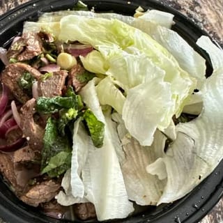 Grilled Spicy Beef Salad